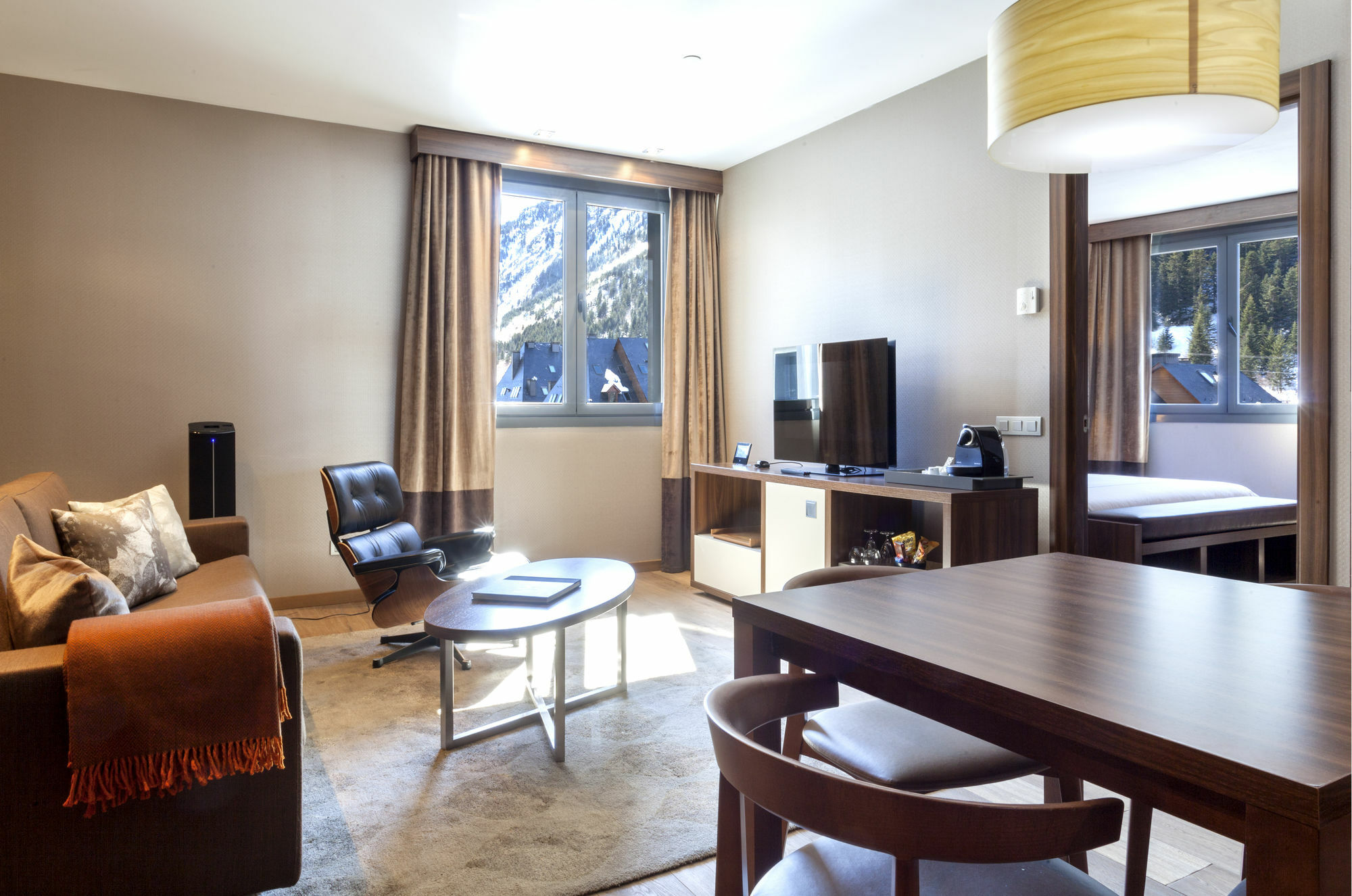 Hotel Ac Baqueira Ski Resort, Autograph Collection Baqueira Beret Exteriör bild